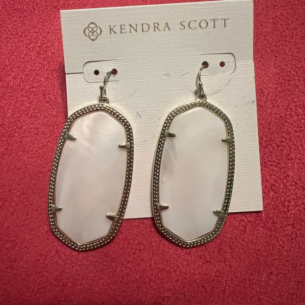 Kendra Scott Danielle Earrings White MOP/Gold